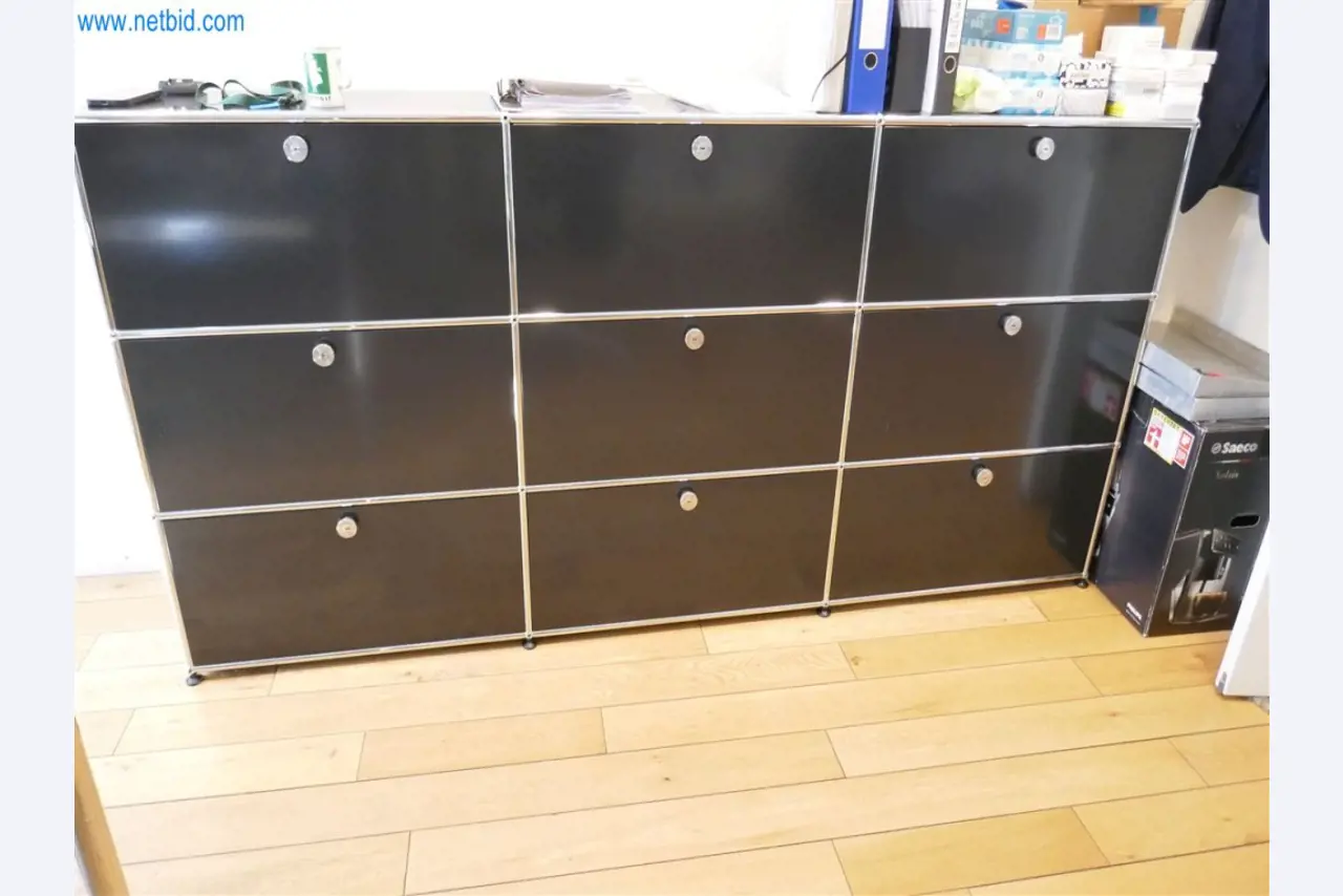 Equipamiento clínico en buen estado-1