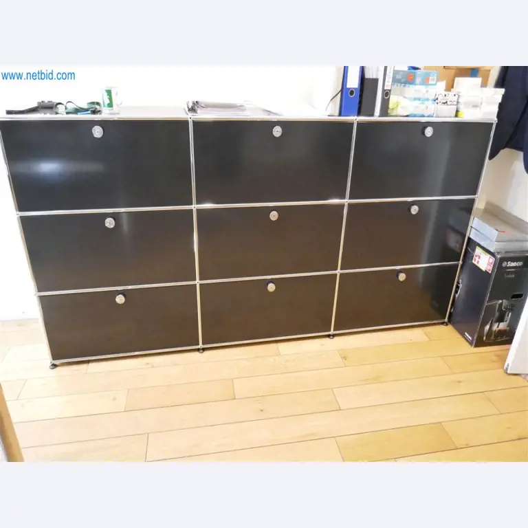 Equipamiento clínico en buen estado-1