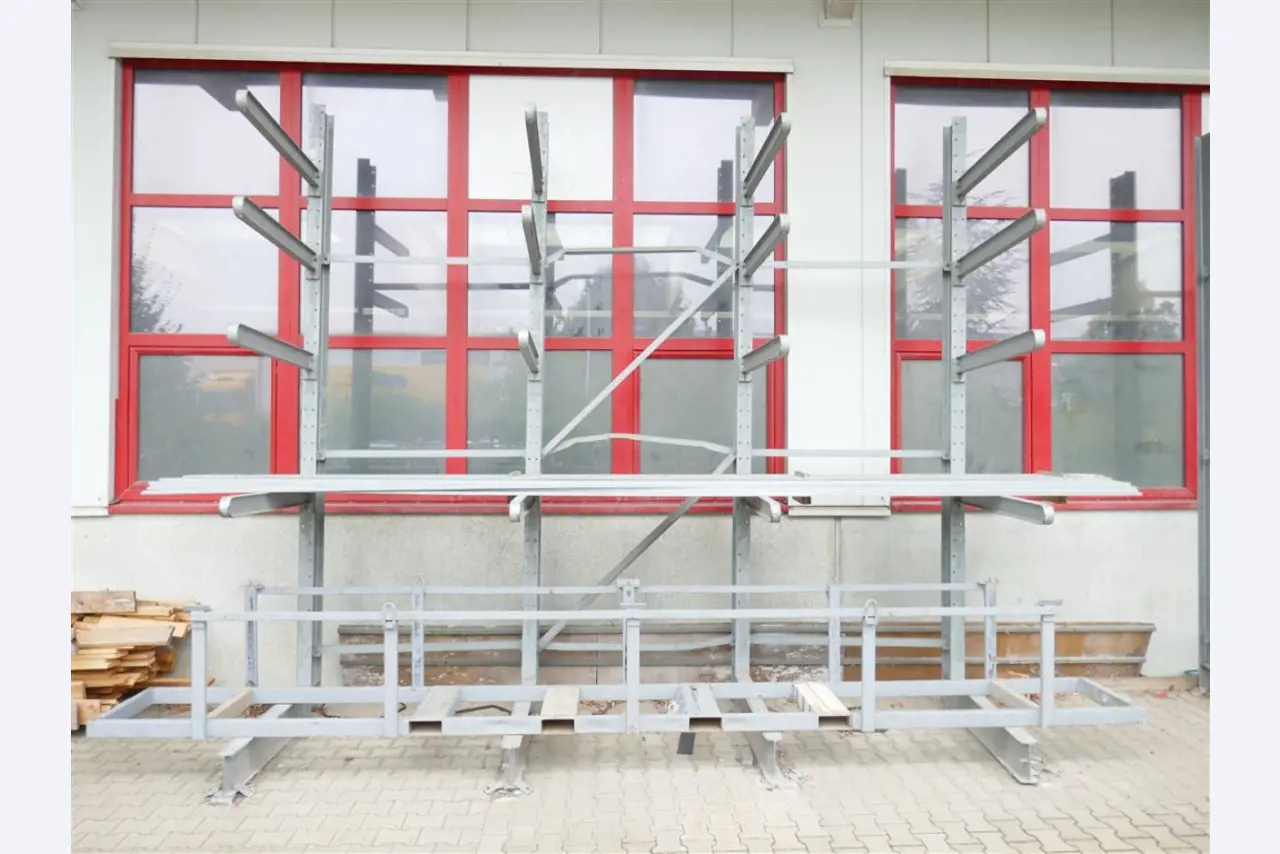 Machinery, equipment, fixed assets and current assets of a window manufacturer-2