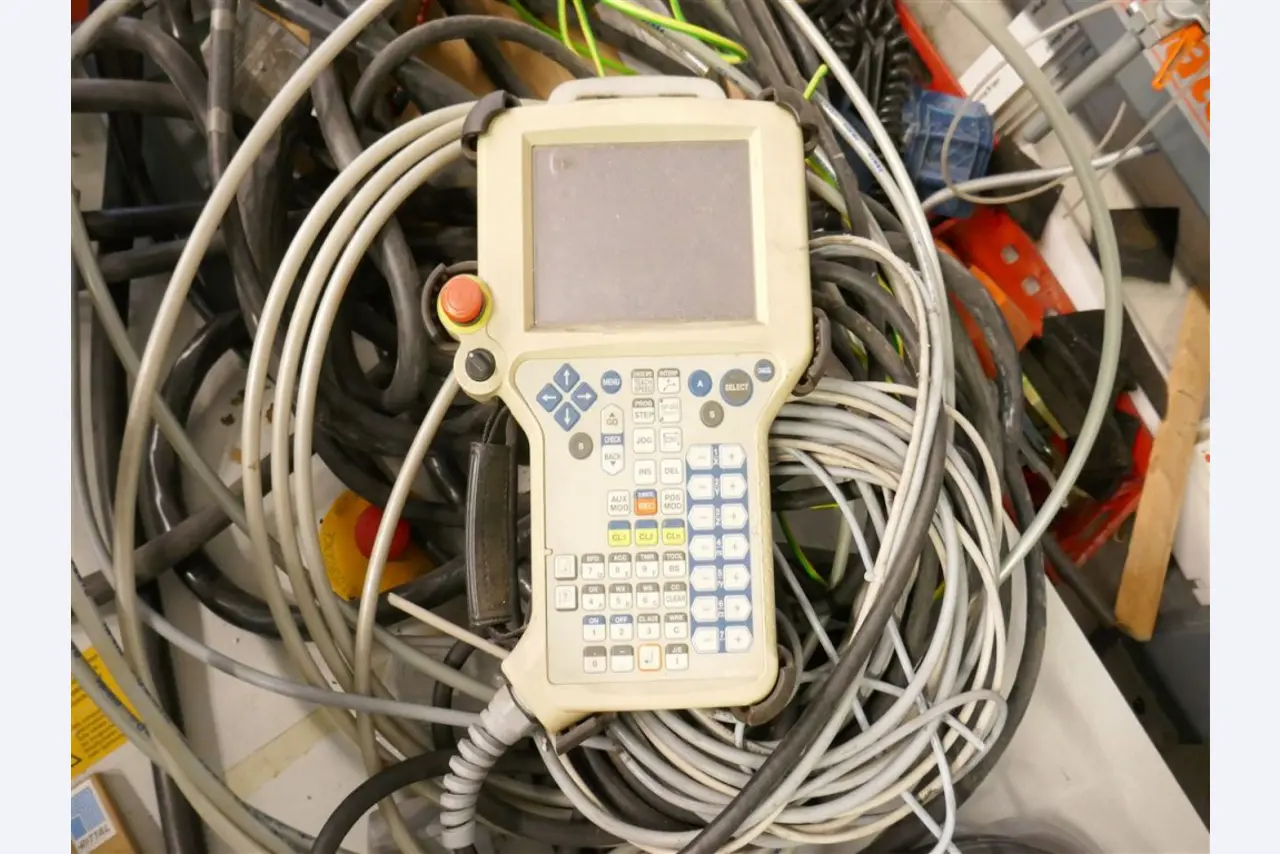 Stroje, zařízení, dlouhodobý majetek a oběžná aktiva výrobce oken-8