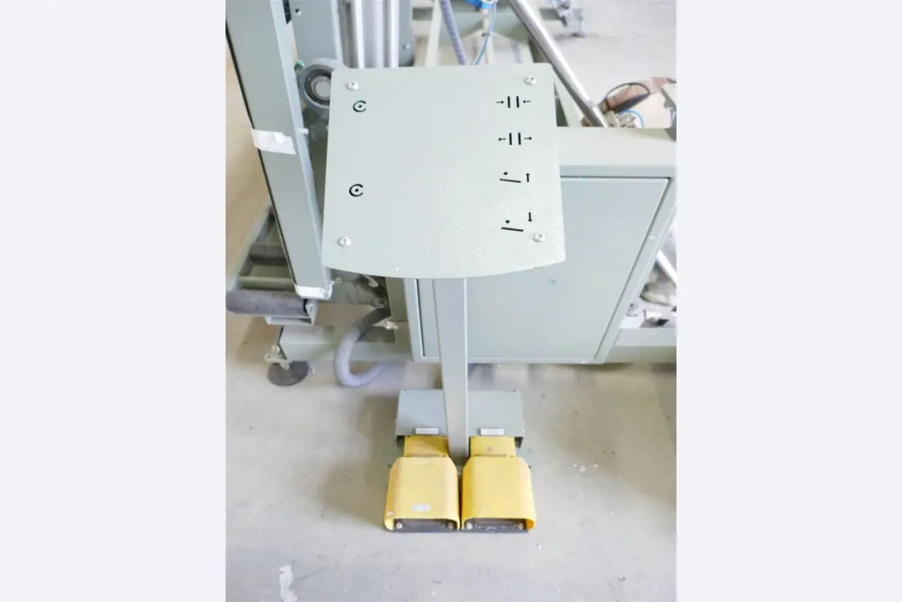 Machinery, equipment, fixed assets and current assets of a window manufacturer-2