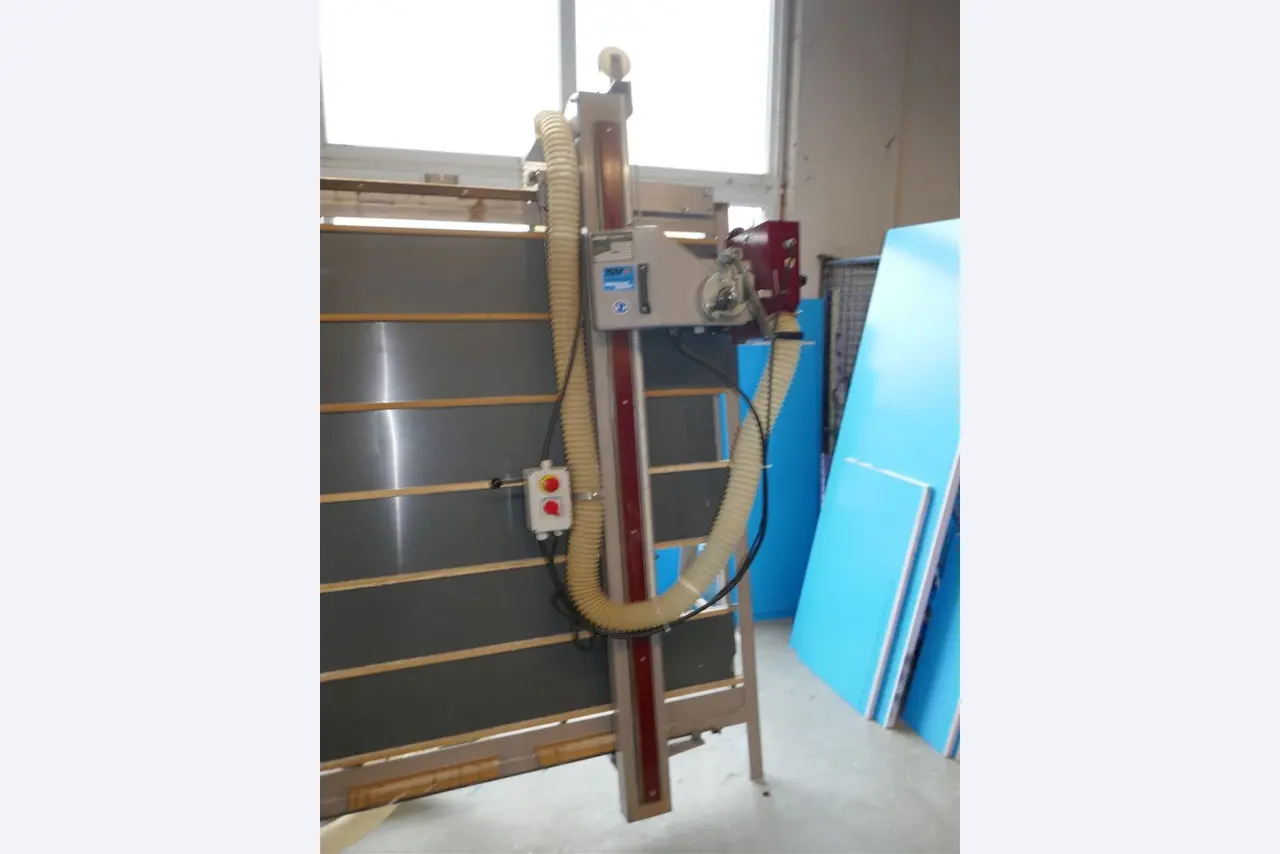 Máquinas, equipamento, activos fixos e activos correntes de um fabricante de janelas-2