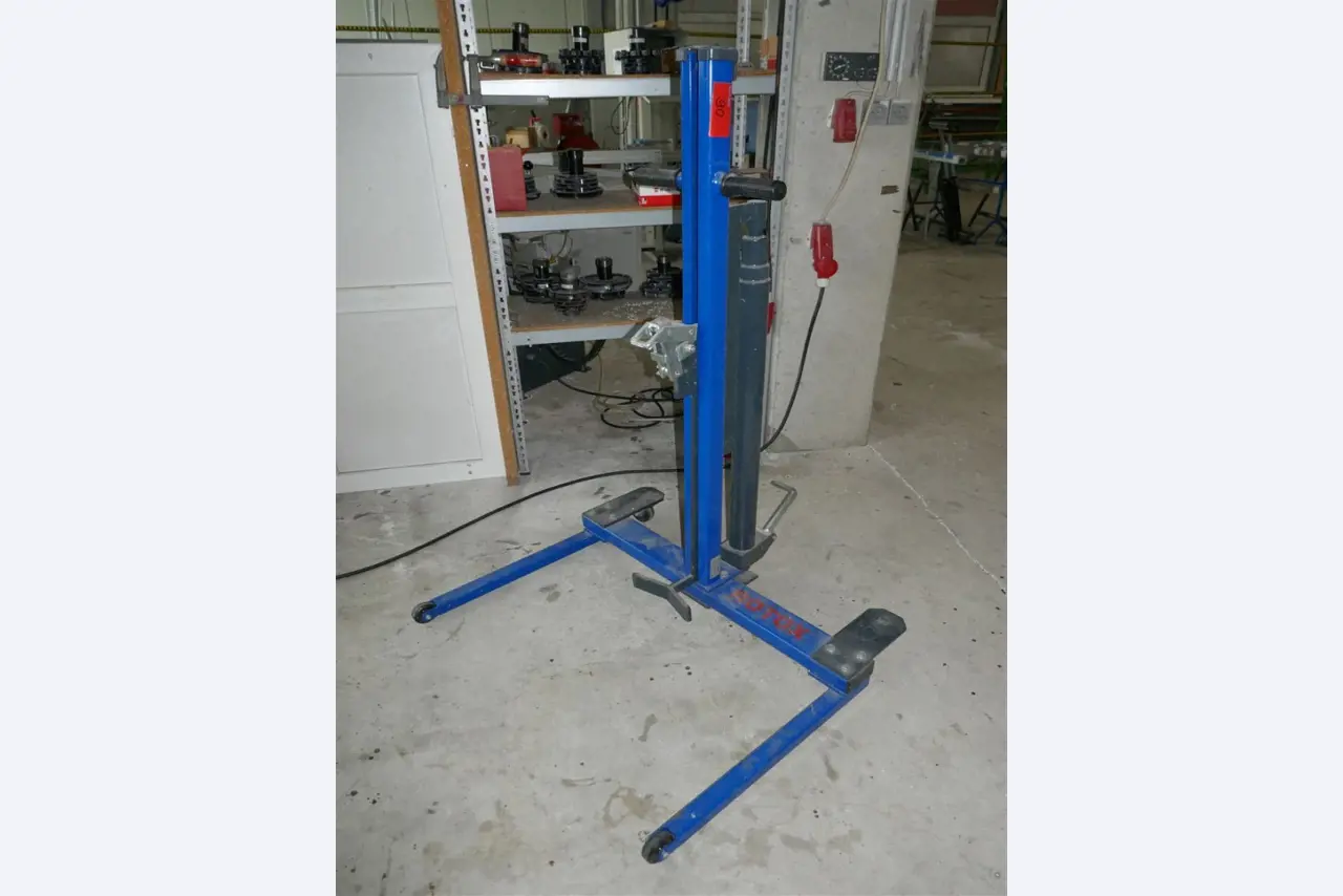 Machinery, equipment, fixed assets and current assets of a window manufacturer-10