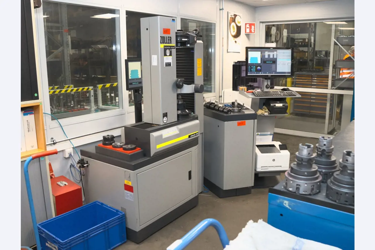 ae group - Melting store, Aluminum die casting machines 6,600 - 35,000 kN, Mechanical processing-13