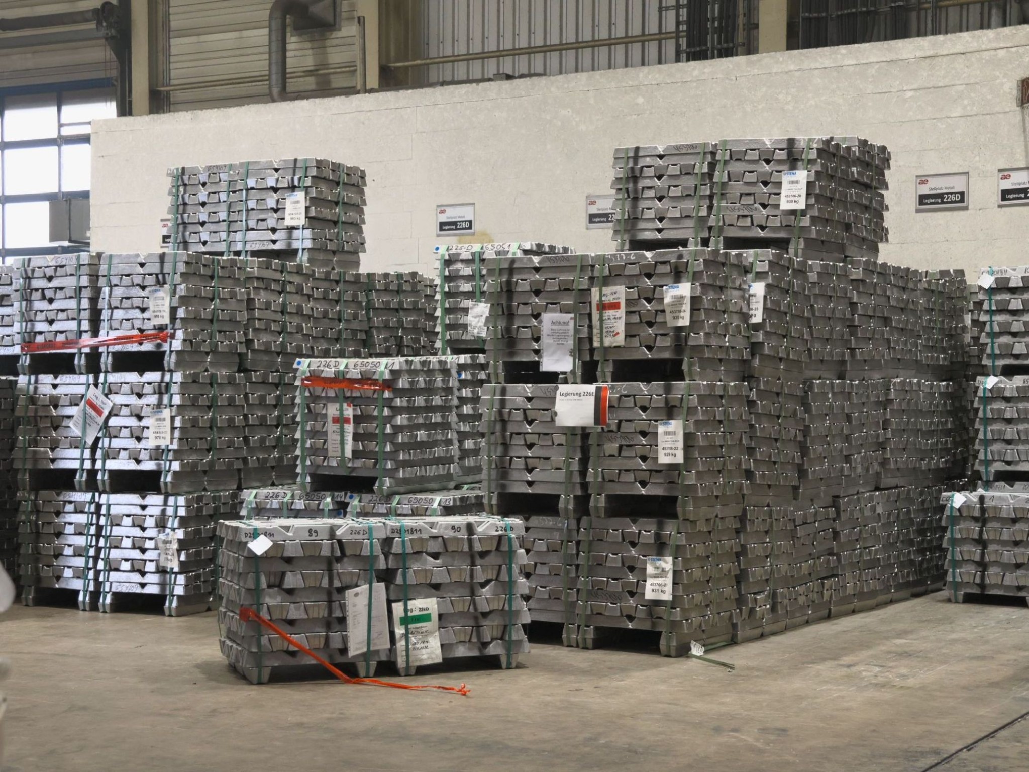 ae group - Melting store, Aluminum die casting machines 6,600 - 35,000 kN, Mechanical processing-4