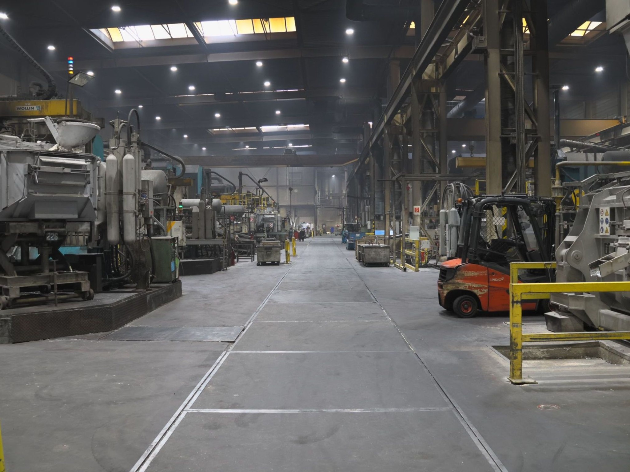 ae group - Melting store, Aluminum die casting machines 6,600 - 35,000 kN, Mechanical processing-5
