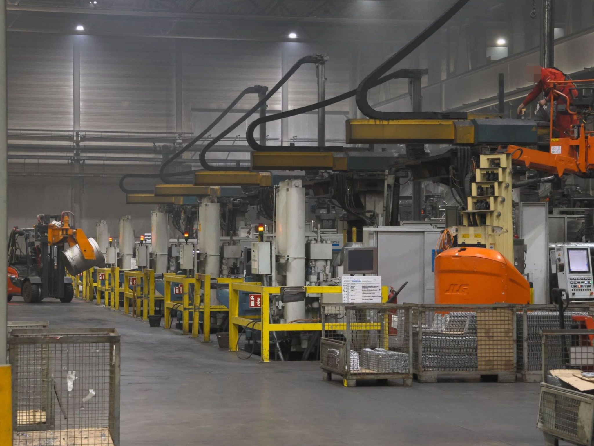 ae group - Schmelzbetrieb, Aluminium-Druckgießmaschinen 6.600 – 35.000 kN, Mechanische Bearbeitung:  PRIVATE TREATY SALE-1