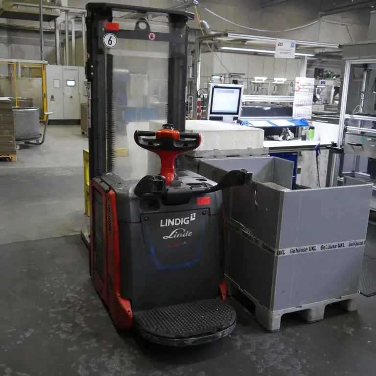 Electric walkie high-lift pallet truck (to be approved on November 30, 2026) Linde L12AP