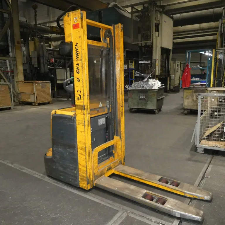 Electric Drawbar High-Lift Pallet Truck (defective) Jungheinrich EJC214
