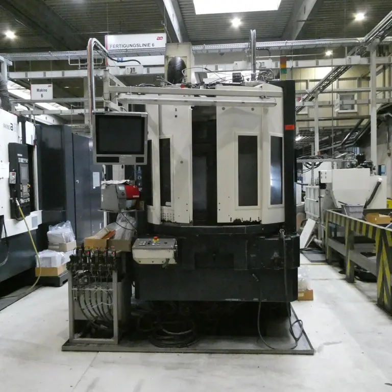 CNC Machining Center (Makino 3) Makino A55e-A60