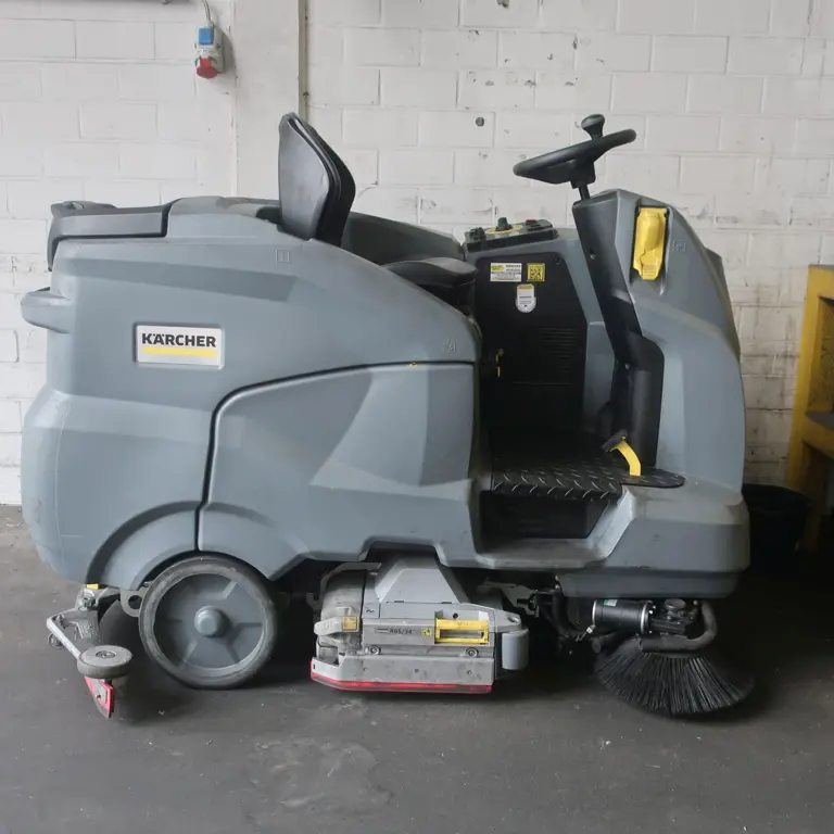 Ride-on Scrubber-Dryer (to be approved on November 30, 2026) Kärcher B200R Bp Pack Dose SB+240 AhWet+R185