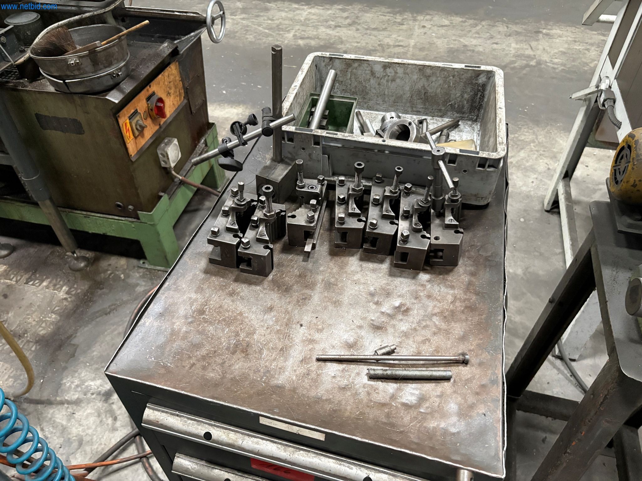 ae group - Anlagen und Maschinen zur Herstellung von Leichtmetall-Druckgusserzeugnissen (Powertrain u. Strukturteile) - AUKTION-9