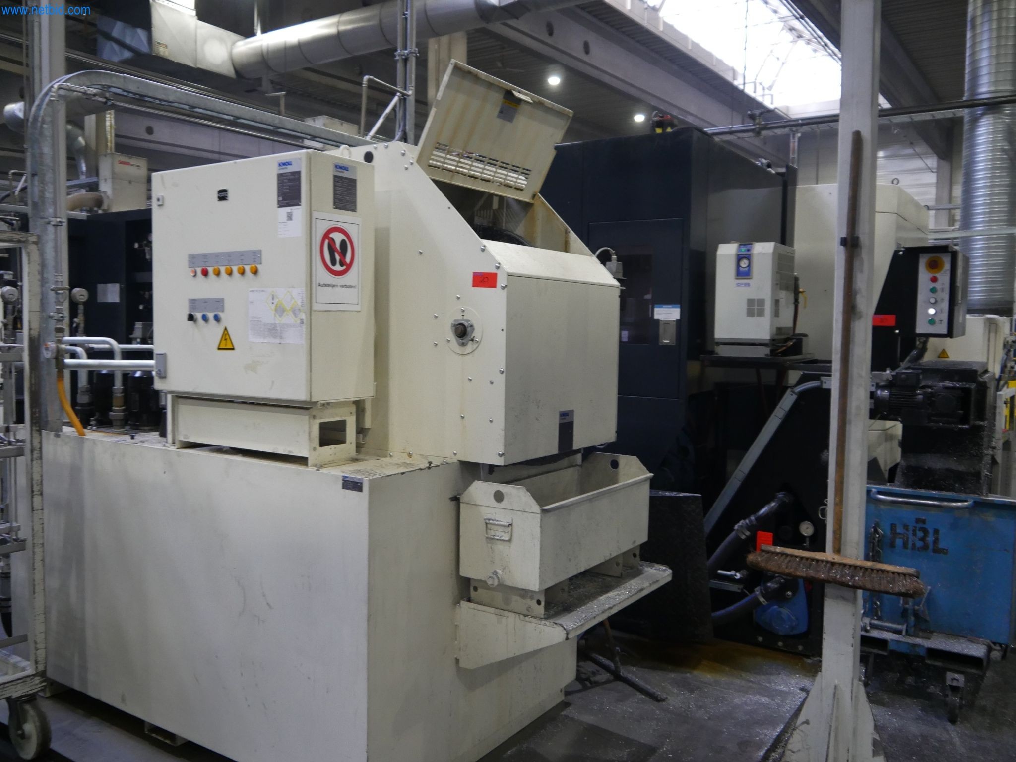 ae group - Melting store, Aluminum die casting machines 6,600 - 35,000 kN, Mechanical processing - PRIVATE TREATY SALE-6