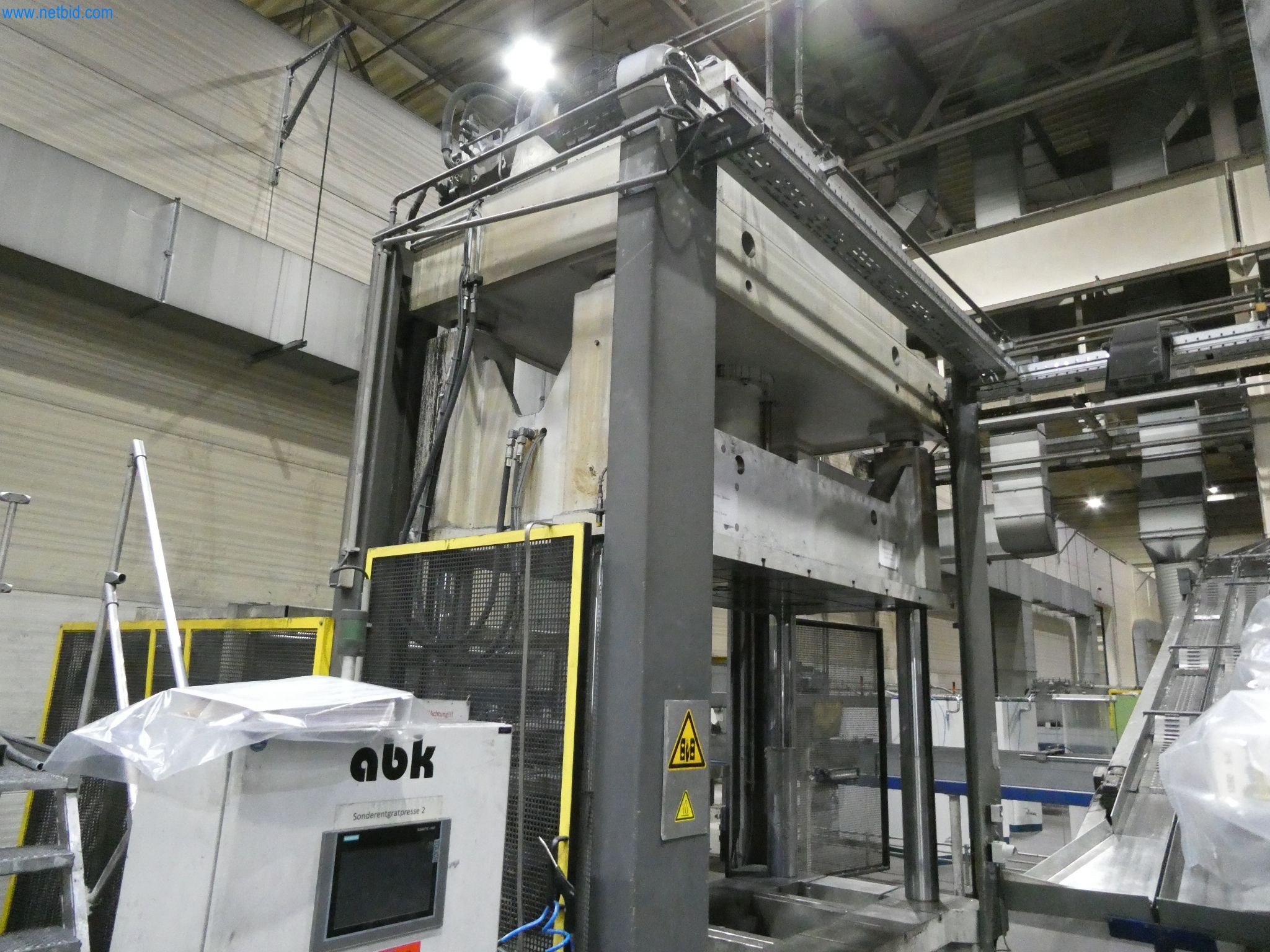 ae group - Melting store, Aluminum die casting machines 6,600 - 35,000 kN, Mechanical processing - PRIVATE TREATY SALE-3
