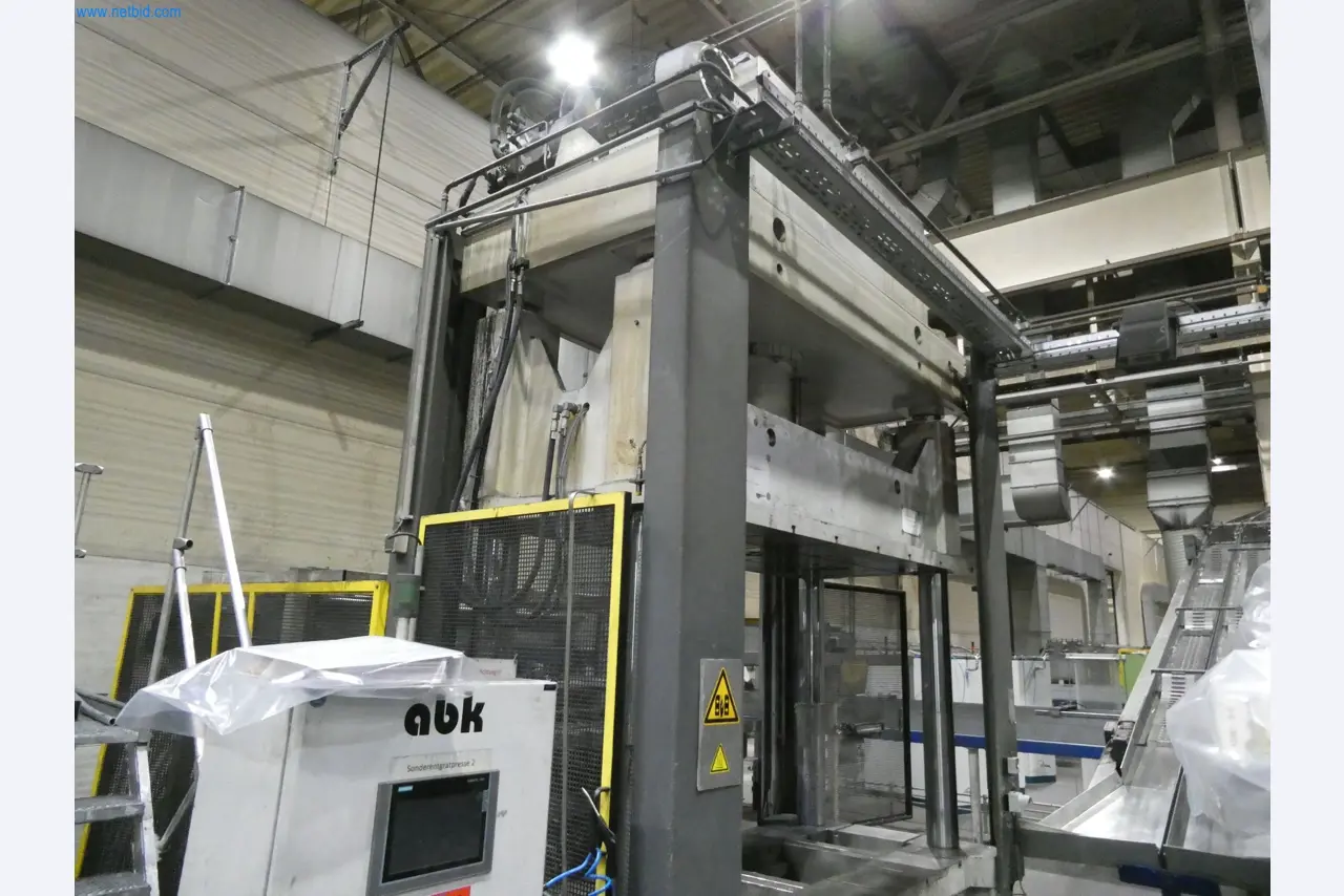 ae group - Melting store, Aluminum die casting machines 6,600 - 35,000 kN, Mechanical processing - PRIVATE TREATY SALE-3
