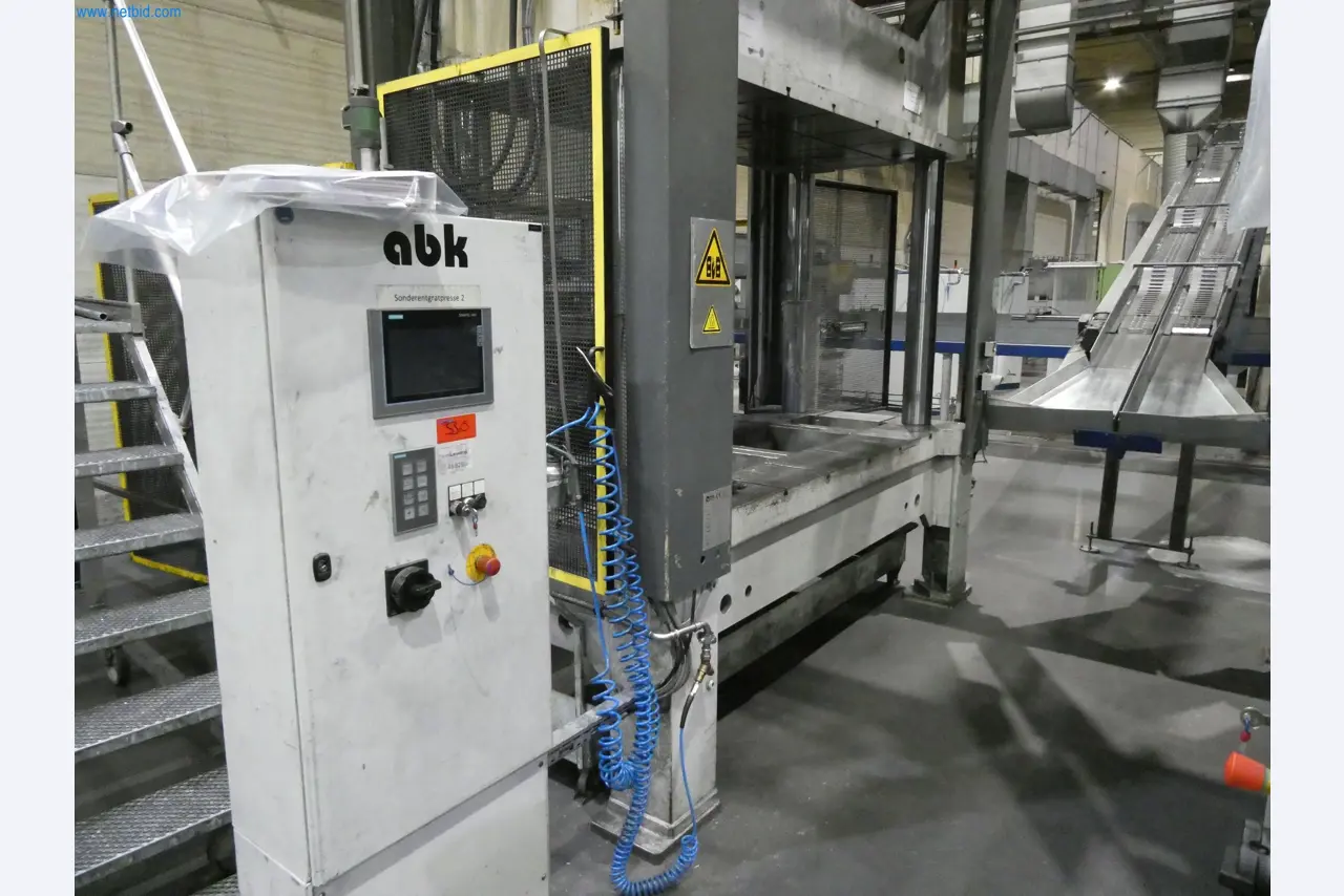 ae group - Melting store, Aluminum die casting machines 6,600 - 35,000 kN, Mechanical processing - PRIVATE TREATY SALE-4