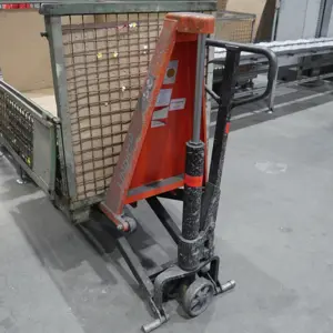 Scissor Lift Truck Schefer 1102011SLTM3