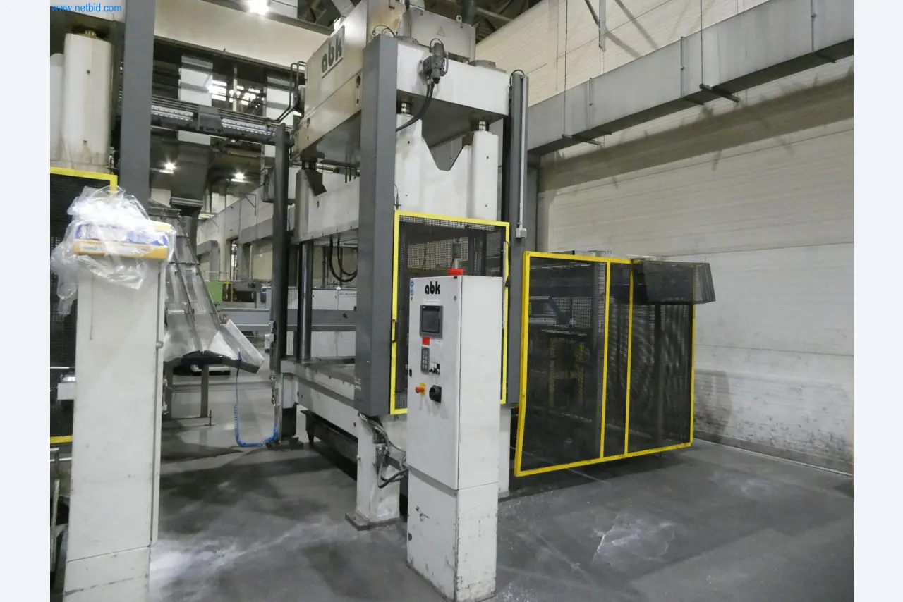 ae group - Melting store, Aluminum die casting machines 6,600 - 35,000 kN, Mechanical processing - PRIVATE TREATY SALE-1