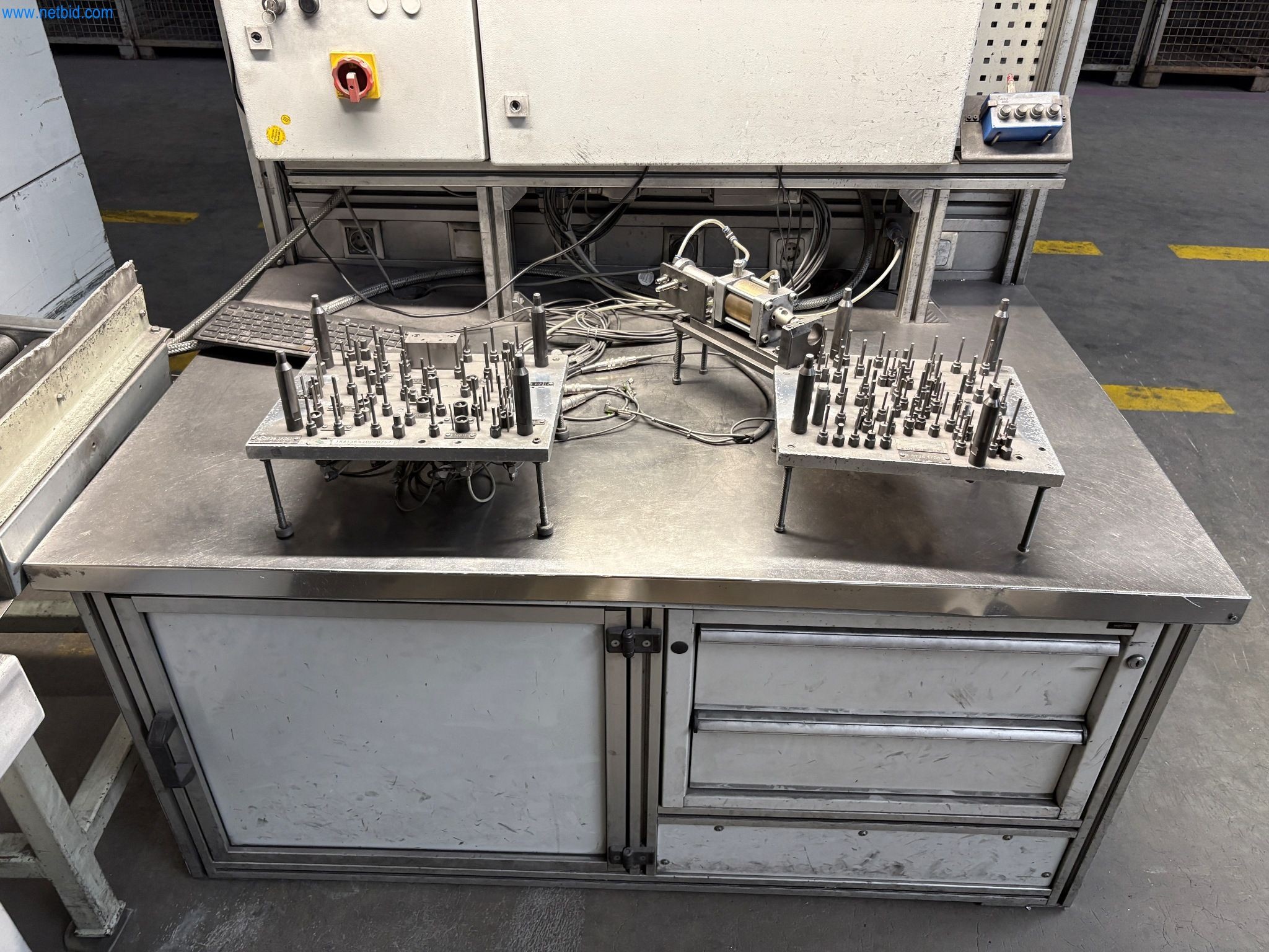 ae group - Anlagen und Maschinen zur Herstellung von Leichtmetall-Druckgusserzeugnissen (Powertrain u. Strukturteile) - AUKTION-3