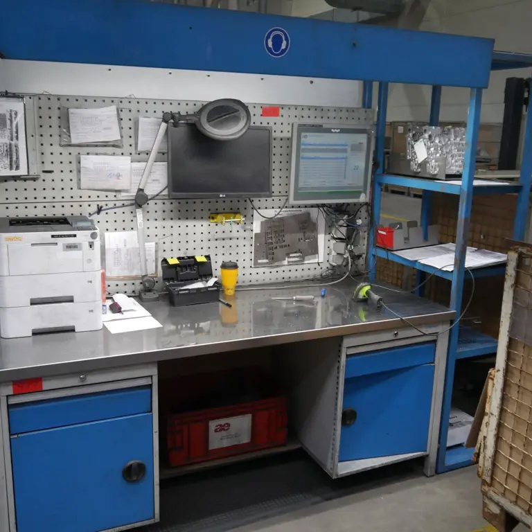 Test/Assembly Table Bedrunka + Hirth