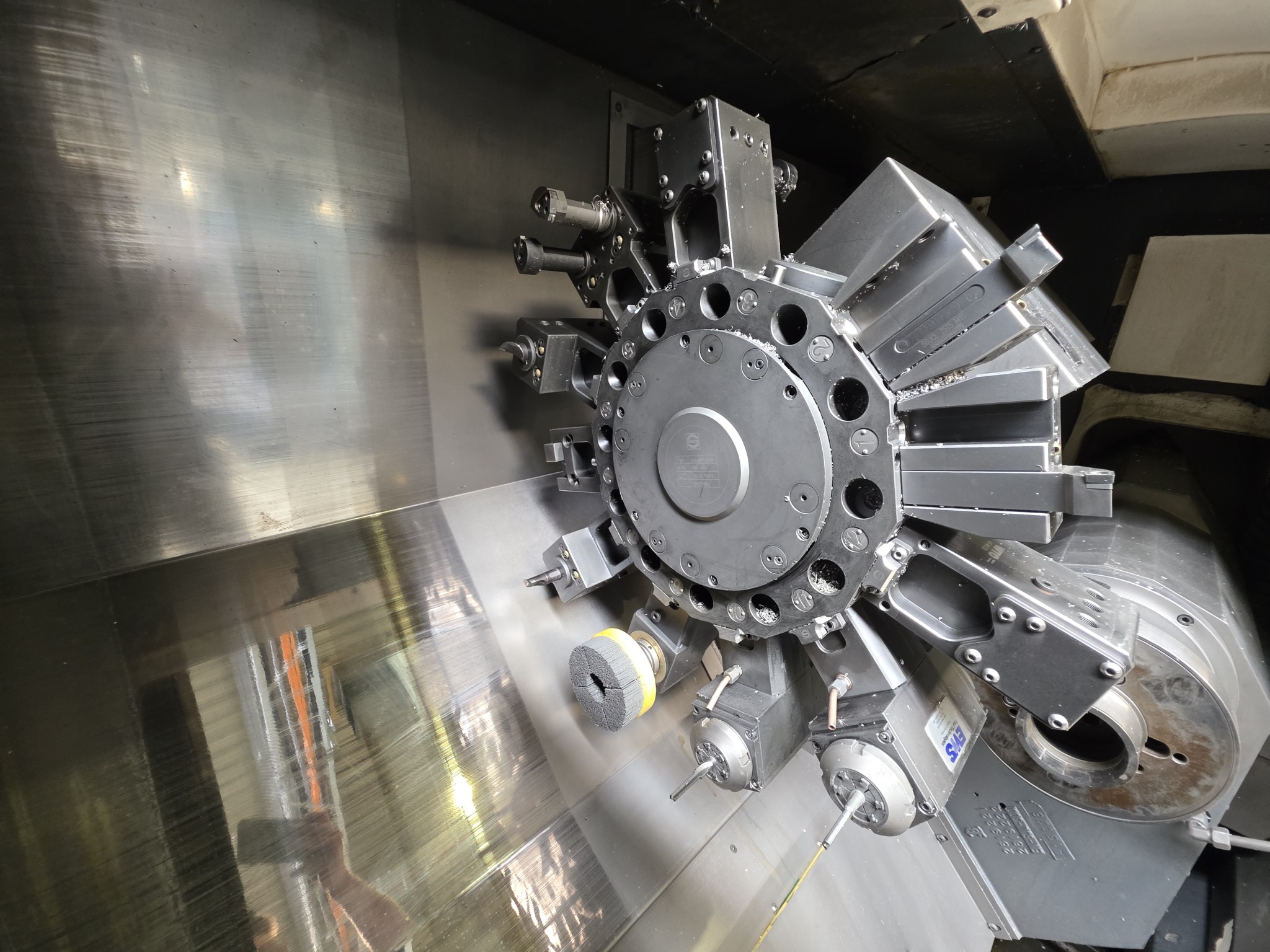 ae group - Anlagen und Maschinen zur Herstellung von Leichtmetall-Druckgusserzeugnissen (Powertrain u. Strukturteile) - AUKTION-18
