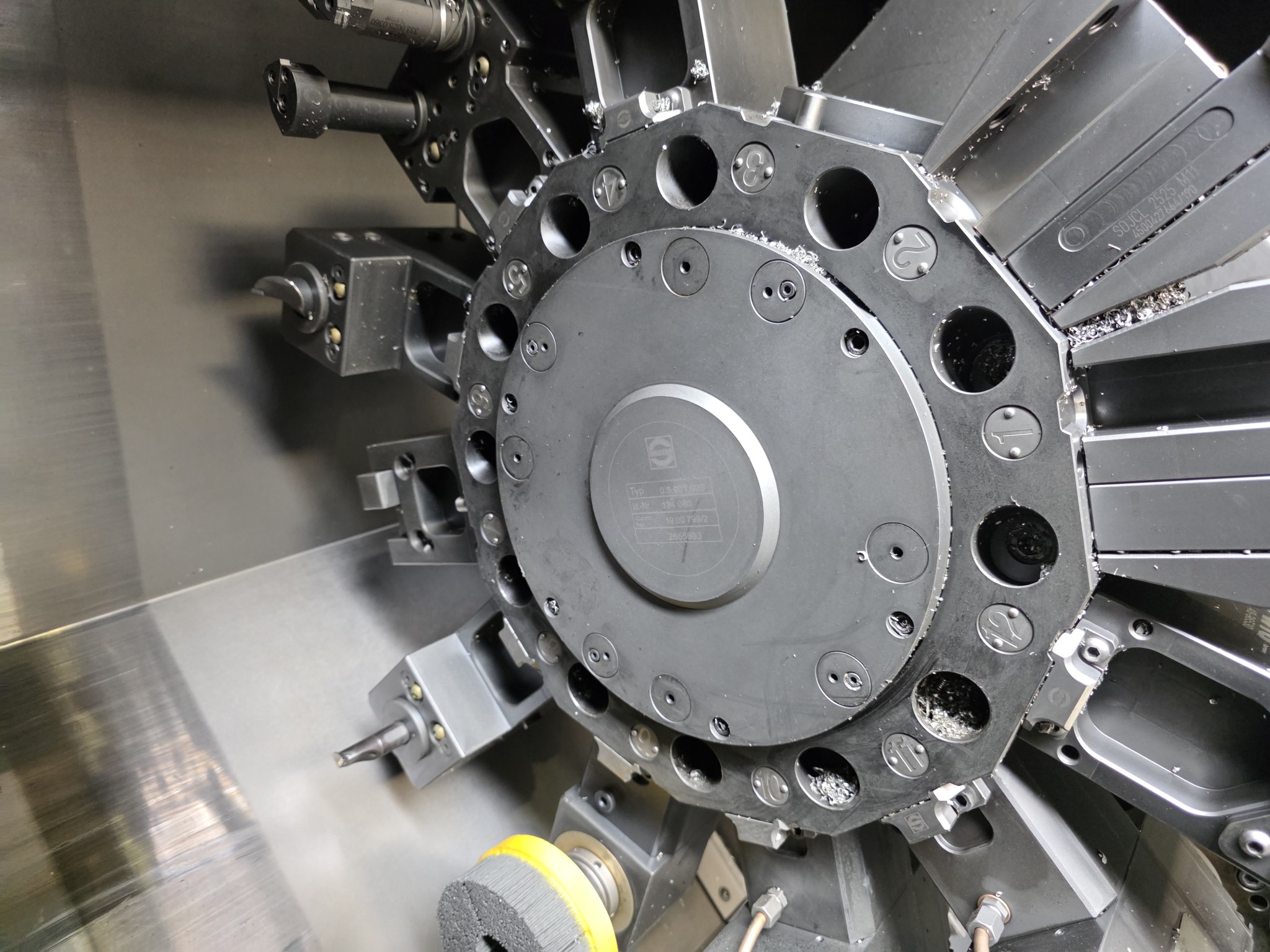 ae group - Anlagen und Maschinen zur Herstellung von Leichtmetall-Druckgusserzeugnissen (Powertrain u. Strukturteile) - AUKTION-21