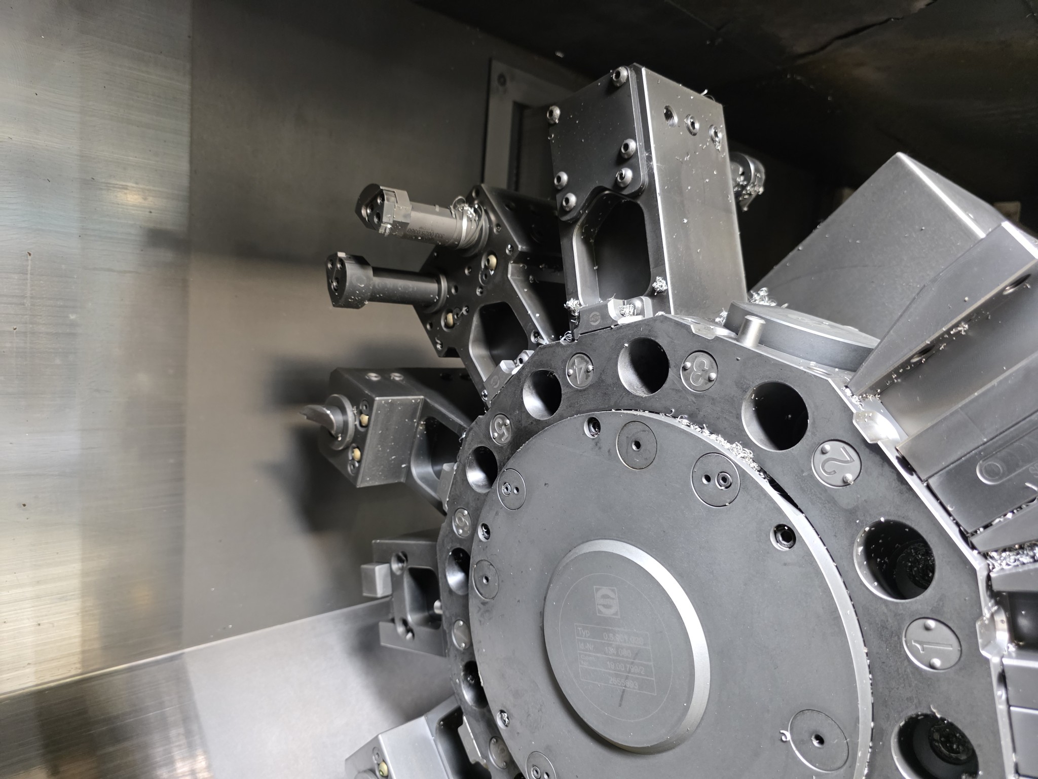 ae group - Anlagen und Maschinen zur Herstellung von Leichtmetall-Druckgusserzeugnissen (Powertrain u. Strukturteile) - AUKTION-22