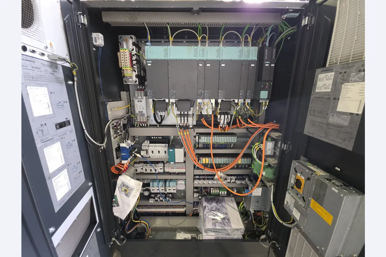 ae group - Anlagen und Maschinen zur Herstellung von Leichtmetall-Druckgusserzeugnissen (Powertrain u. Strukturteile) - AUKTION-40