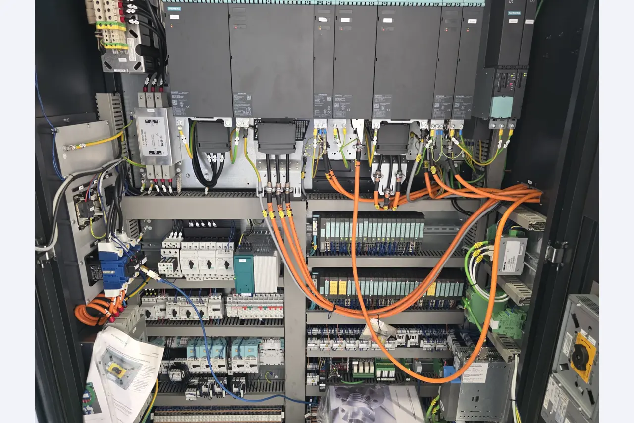 ae group - Anlagen und Maschinen zur Herstellung von Leichtmetall-Druckgusserzeugnissen (Powertrain u. Strukturteile) - AUKTION-43