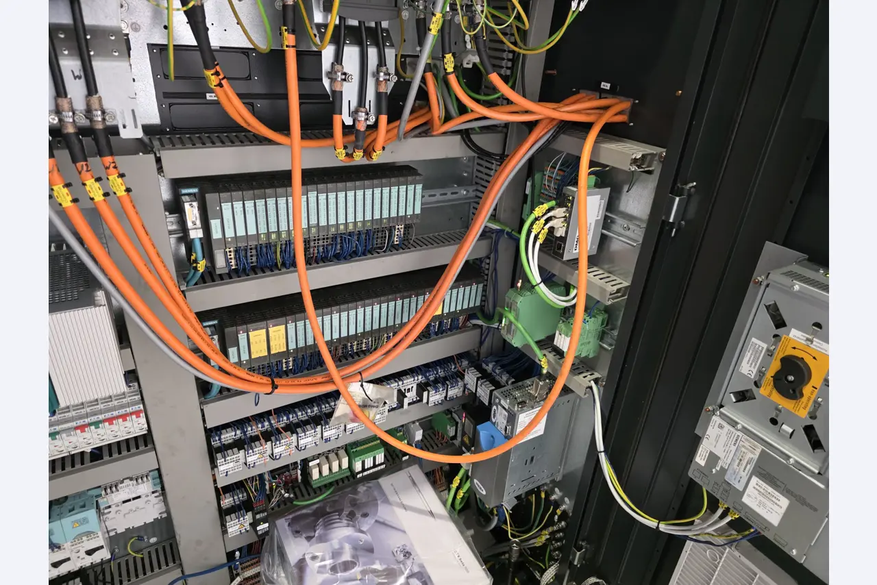 ae group - Anlagen und Maschinen zur Herstellung von Leichtmetall-Druckgusserzeugnissen (Powertrain u. Strukturteile) - AUKTION-44