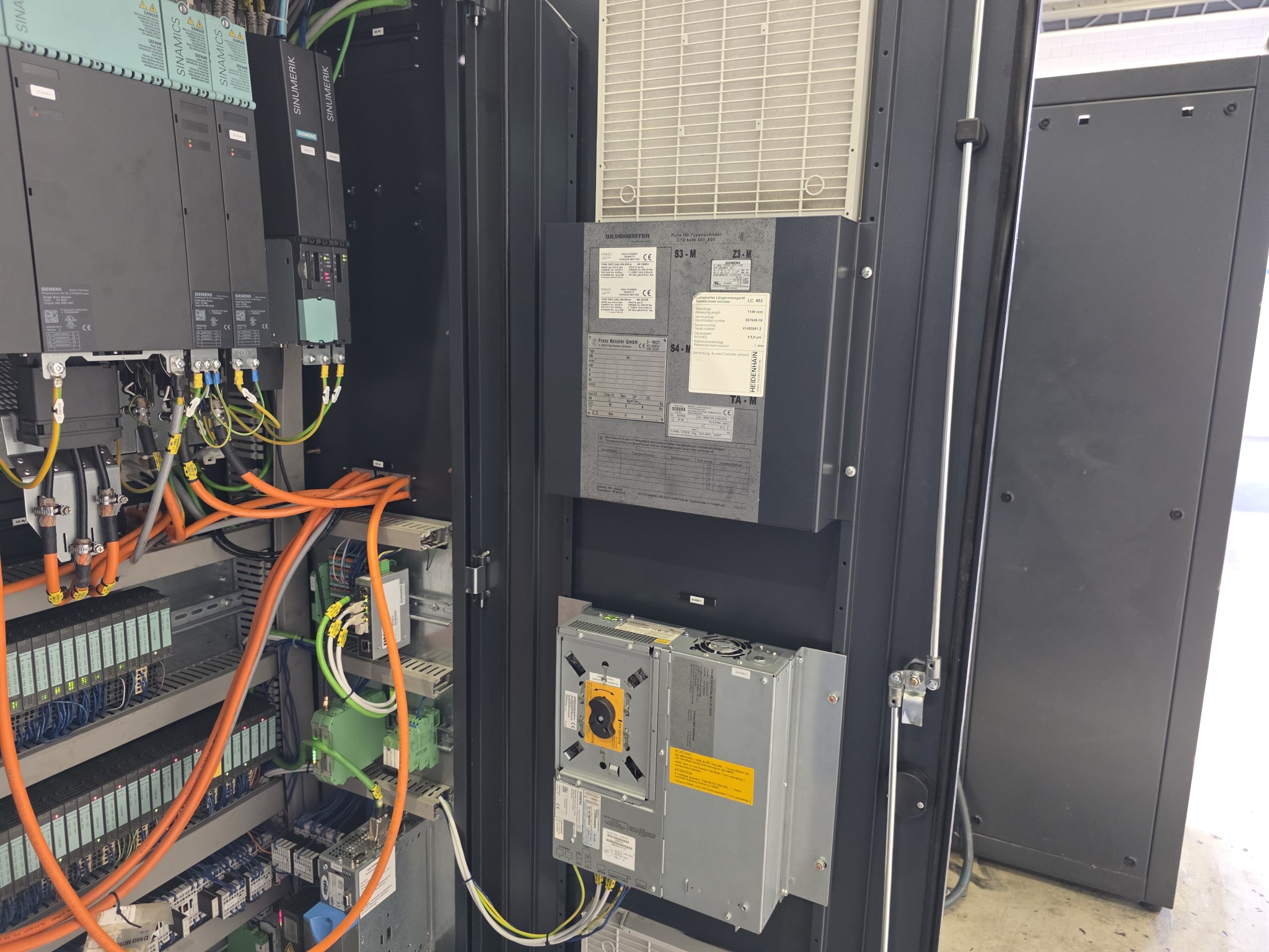 ae group - Anlagen und Maschinen zur Herstellung von Leichtmetall-Druckgusserzeugnissen (Powertrain u. Strukturteile) - AUKTION-48