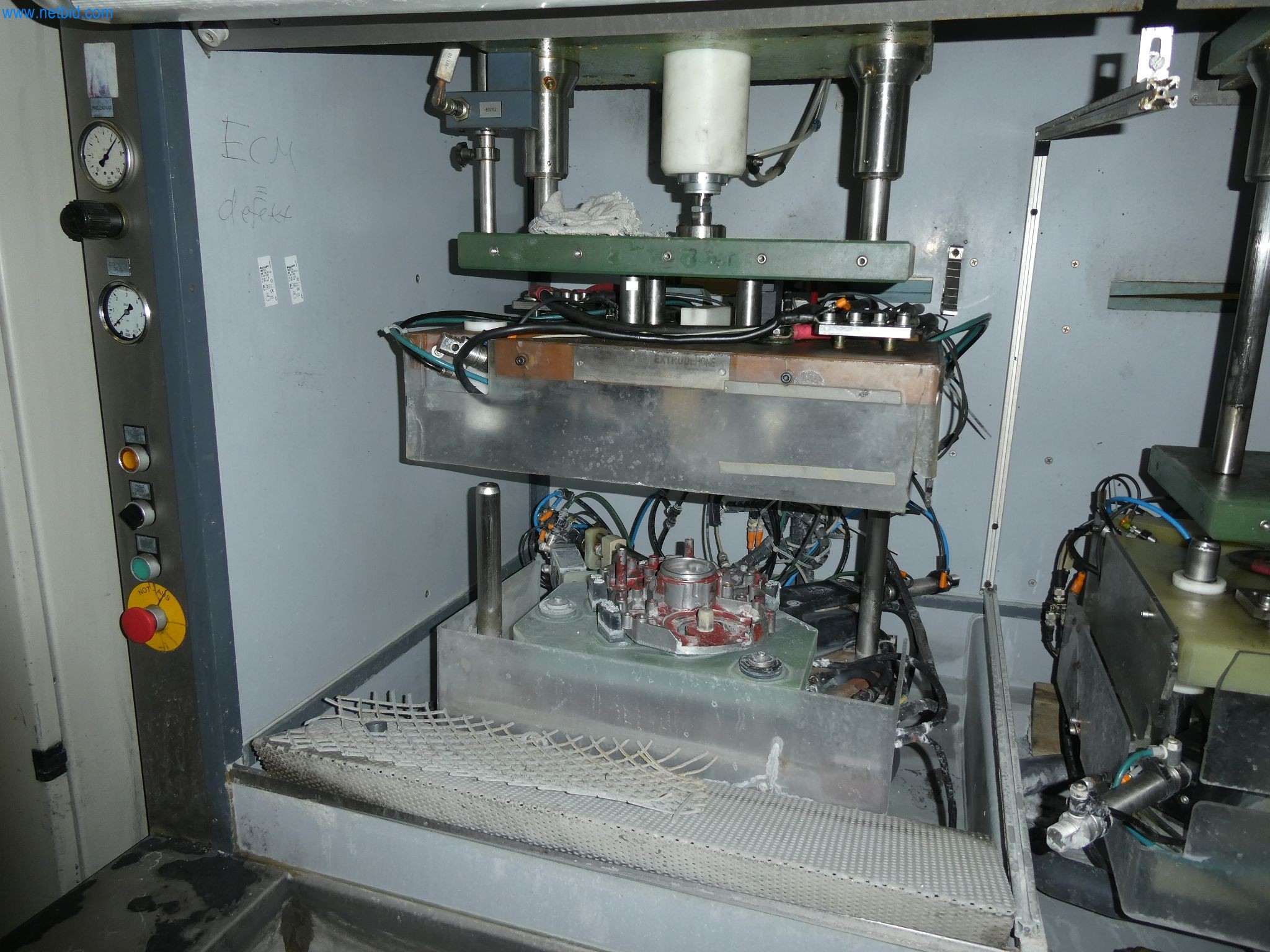 ae group - Melting store, Aluminum die casting machines 6,600 - 35,000 kN, Mechanical processing - PRIVATE TREATY SALE-6