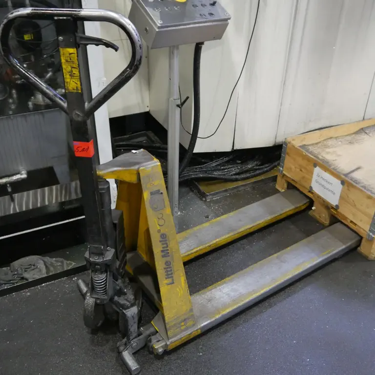 Scissor Lift Truck