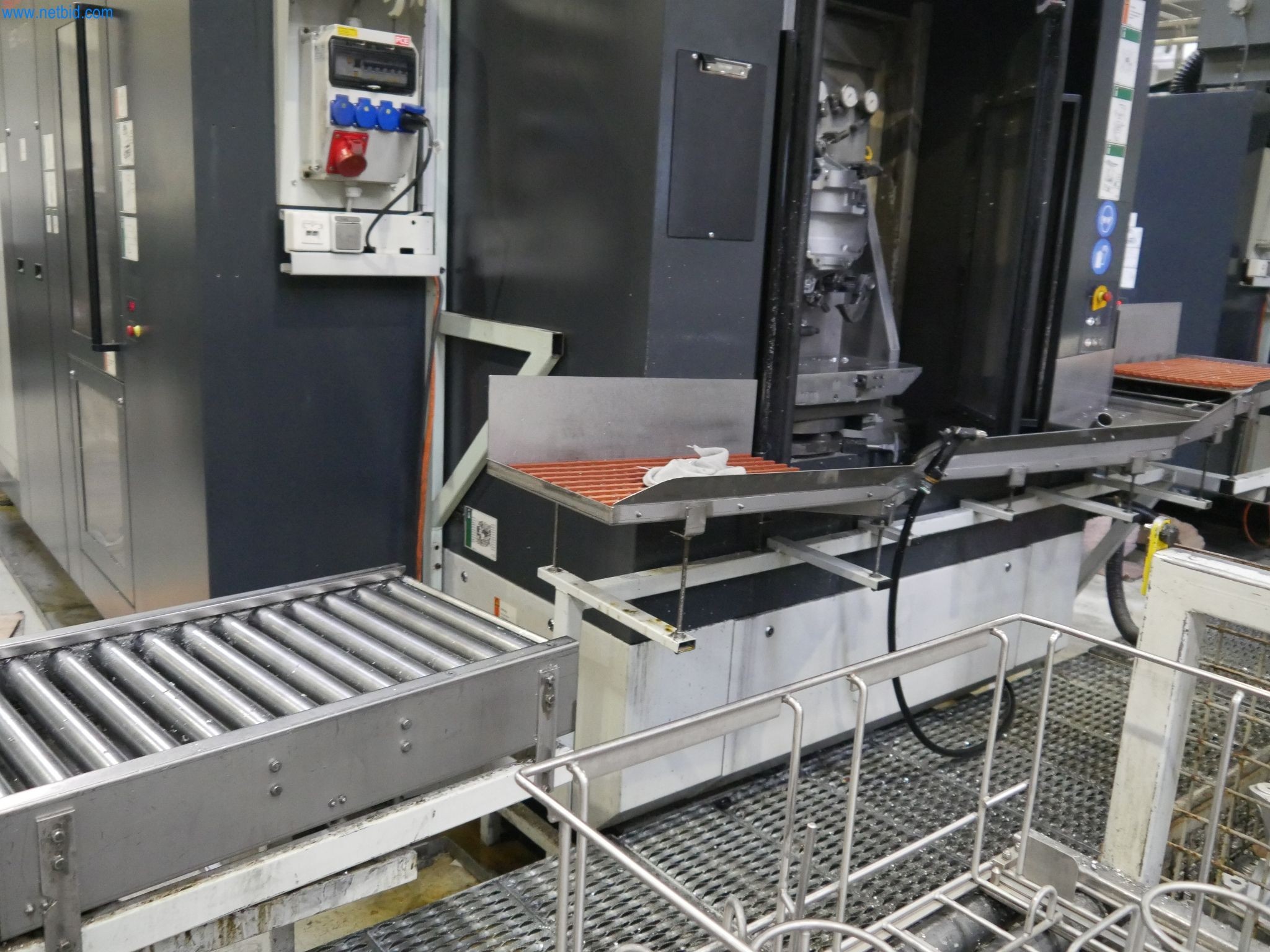 ae group - Melting store, Aluminum die casting machines 6,600 - 35,000 kN, Mechanical processing - PRIVATE TREATY SALE-2