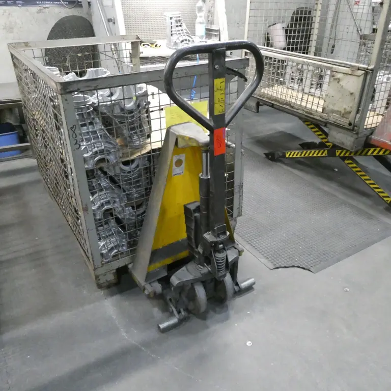 Scissor Lift Truck