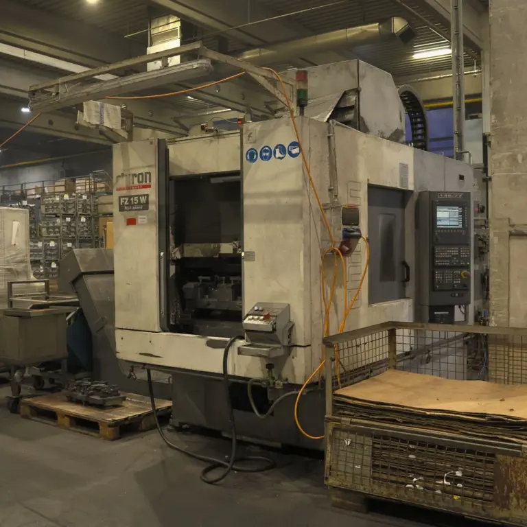 CNC Machining Center (Chiron 8) Chiron FZ15W Highspeed