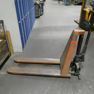 Scissor Lift Truck