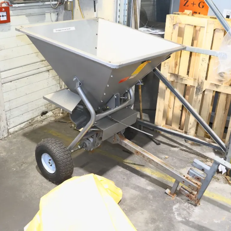 Salt Spreader for Trailer-Mounted Operation