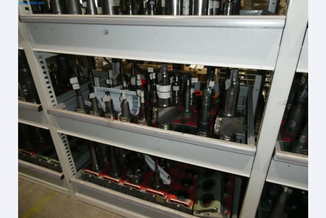 ae group - Installations et machines destinées à la fabrication de pièces moulées sous pression en métaux légers (groupe motopropulseur et pièces structurelles) - ENCHÈRES-13
