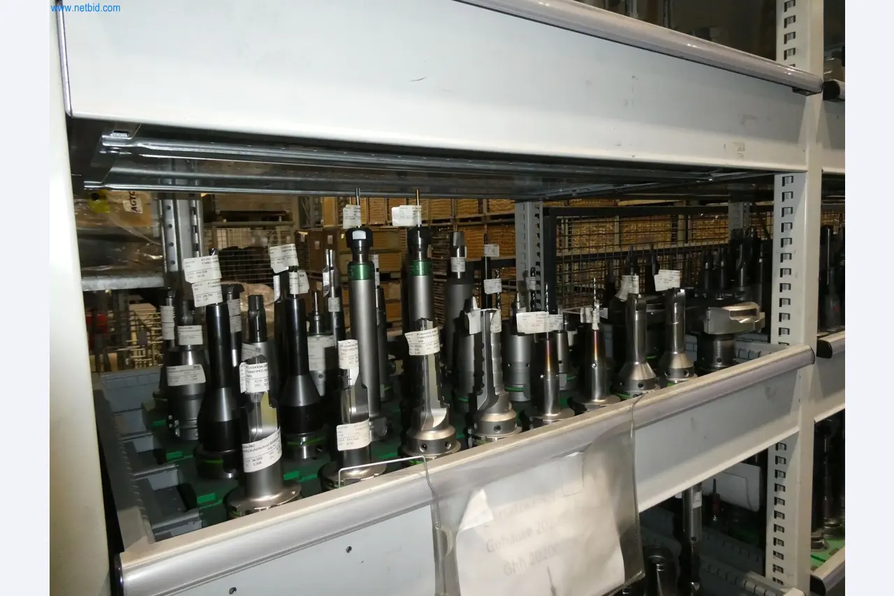 ae group - Installations et machines destinées à la fabrication de pièces moulées sous pression en métaux légers (groupe motopropulseur et pièces structurelles) - ENCHÈRES-18