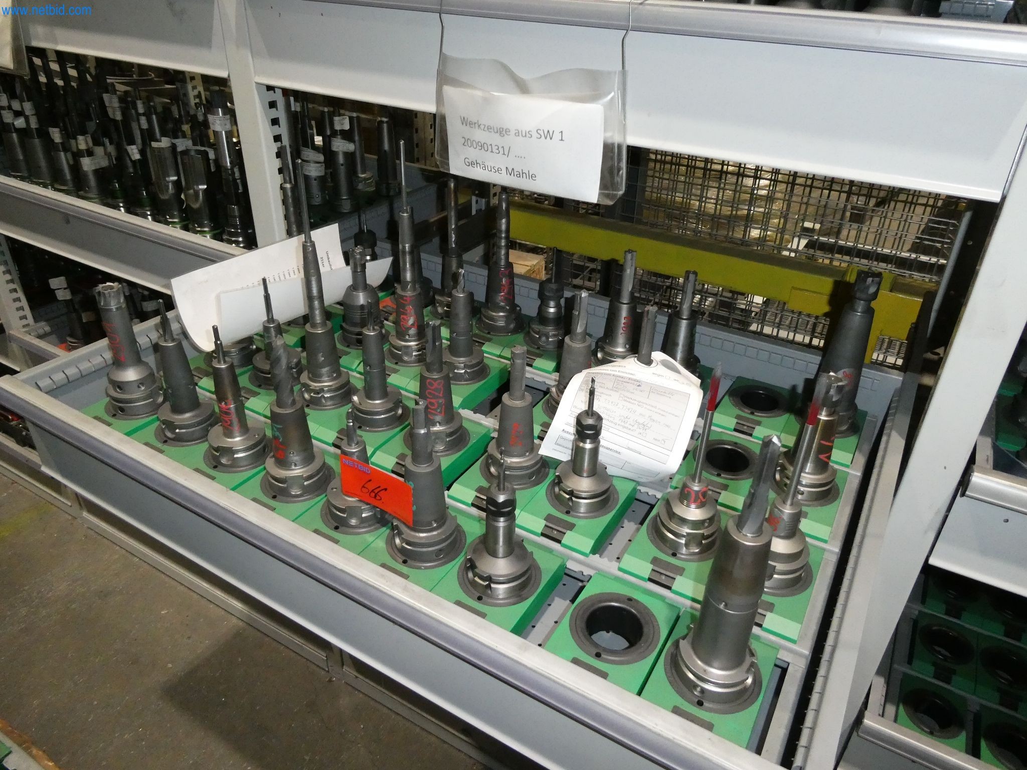 ae group - Installations et machines destinées à la fabrication de pièces moulées sous pression en métaux légers (groupe motopropulseur et pièces structurelles) - ENCHÈRES-21