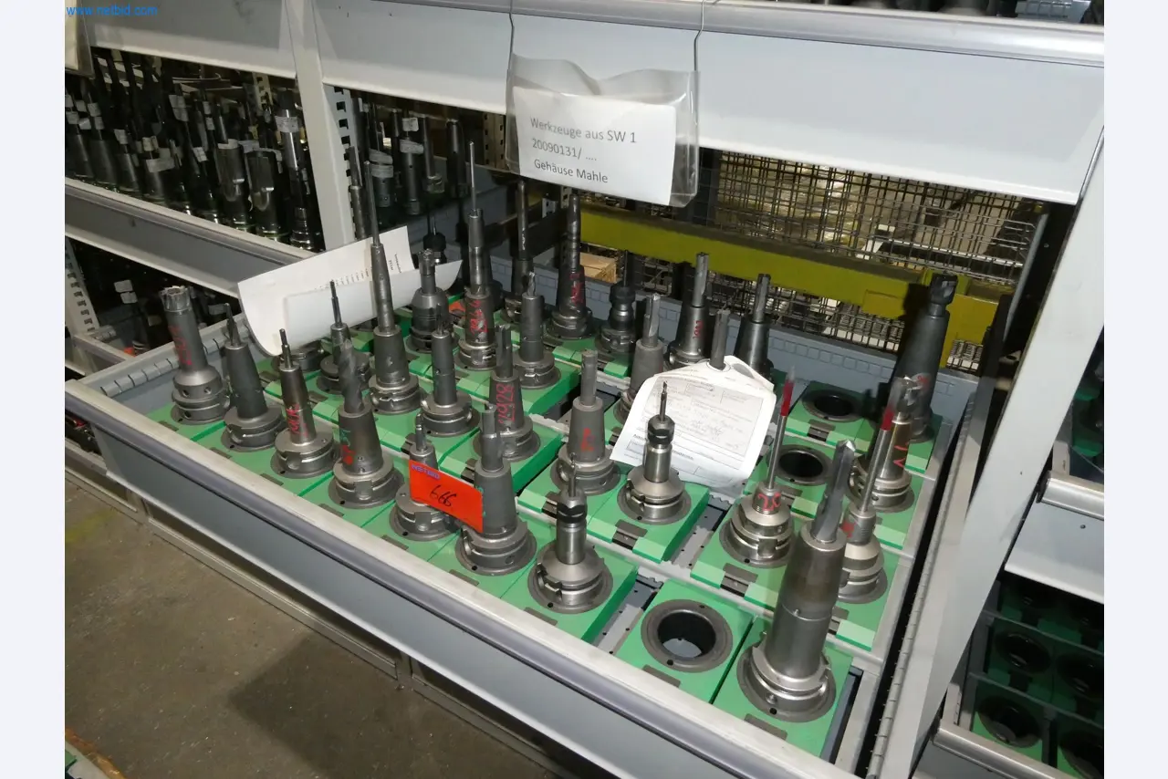 ae group - Installations et machines destinées à la fabrication de pièces moulées sous pression en métaux légers (groupe motopropulseur et pièces structurelles) - ENCHÈRES-21