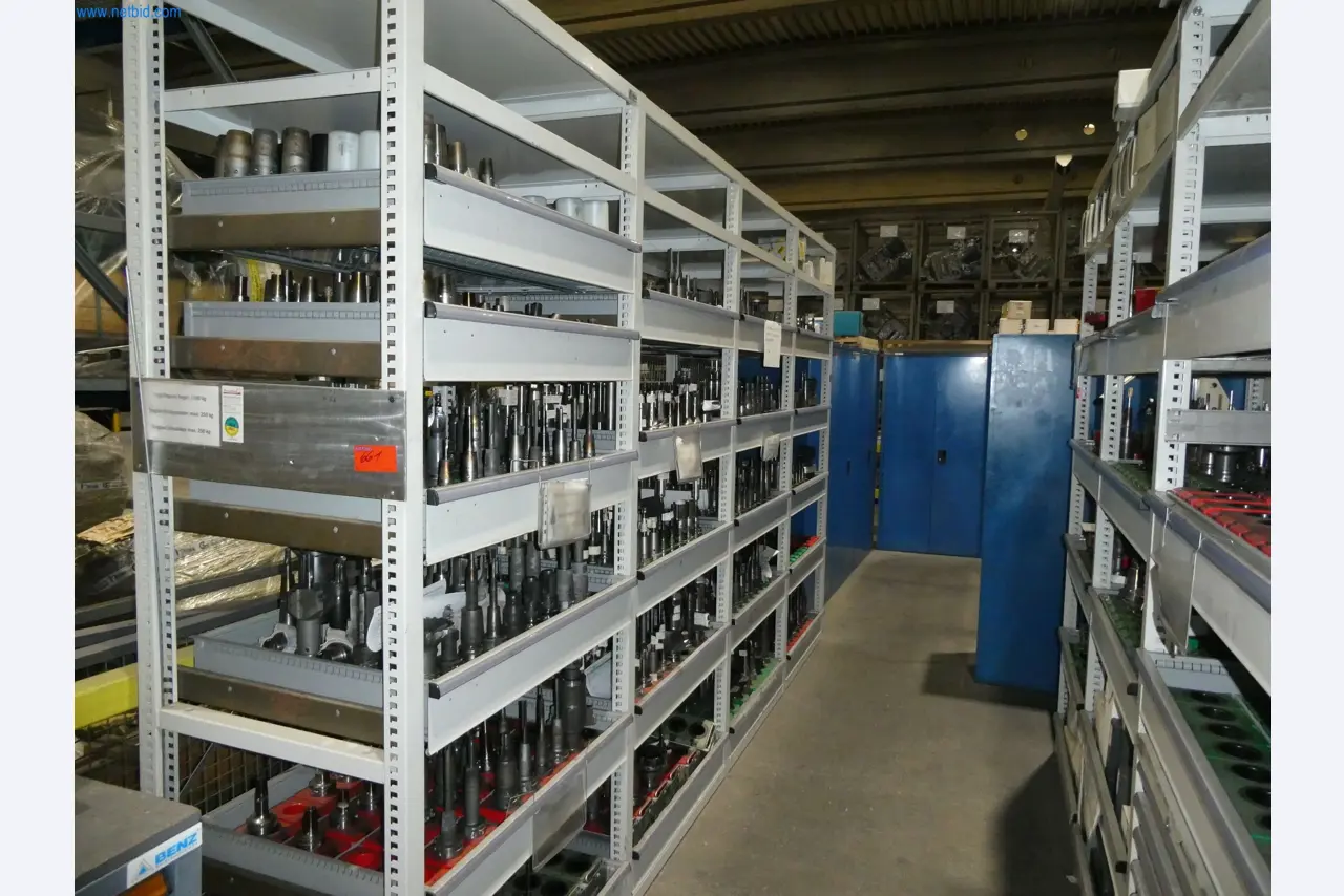 ae group - Installations et machines destinées à la fabrication de pièces moulées sous pression en métaux légers (groupe motopropulseur et pièces structurelles) - ENCHÈRES-2