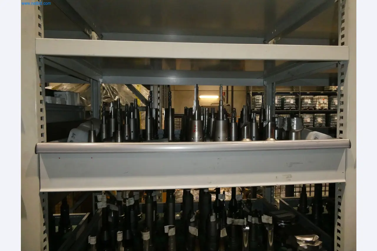 ae group - Installations et machines destinées à la fabrication de pièces moulées sous pression en métaux légers (groupe motopropulseur et pièces structurelles) - ENCHÈRES-4
