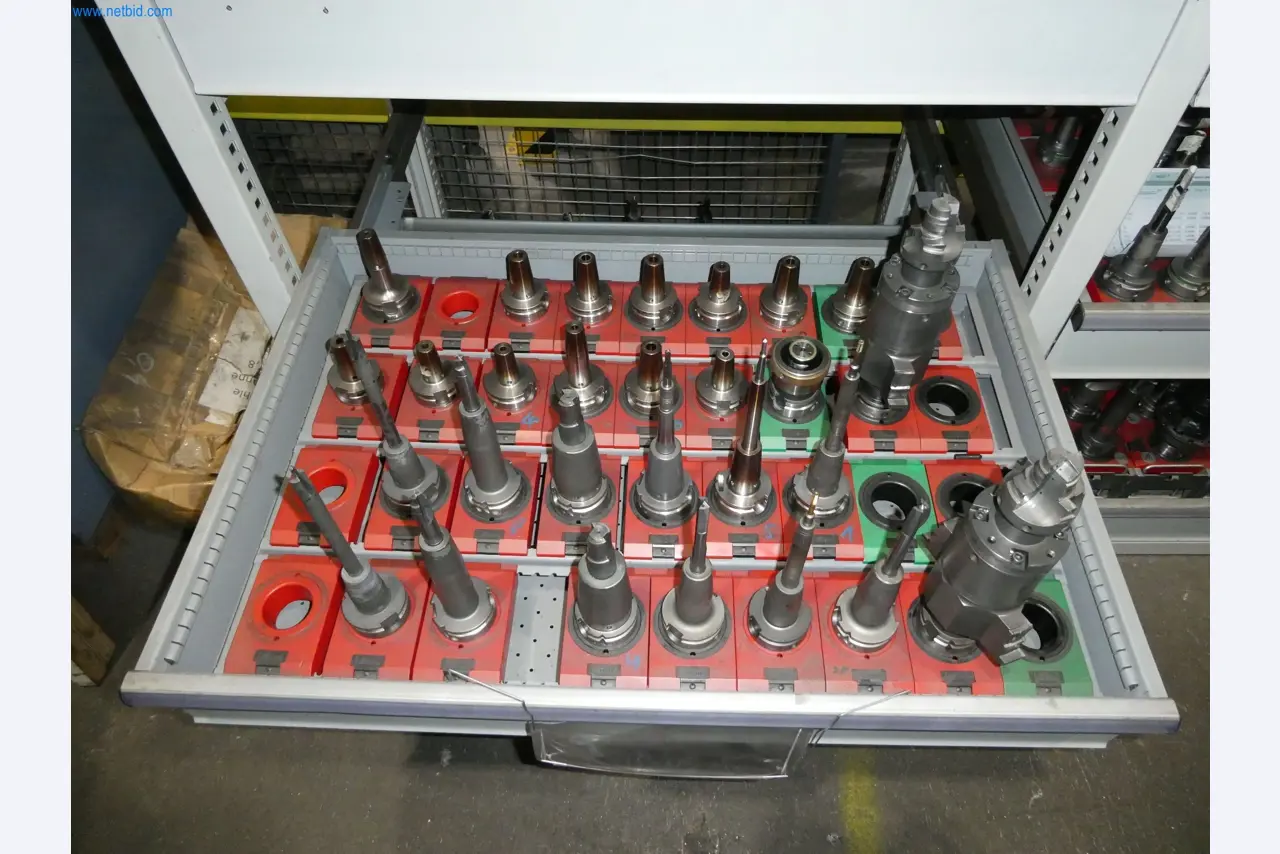 ae group - Installations et machines destinées à la fabrication de pièces moulées sous pression en métaux légers (groupe motopropulseur et pièces structurelles) - ENCHÈRES-8
