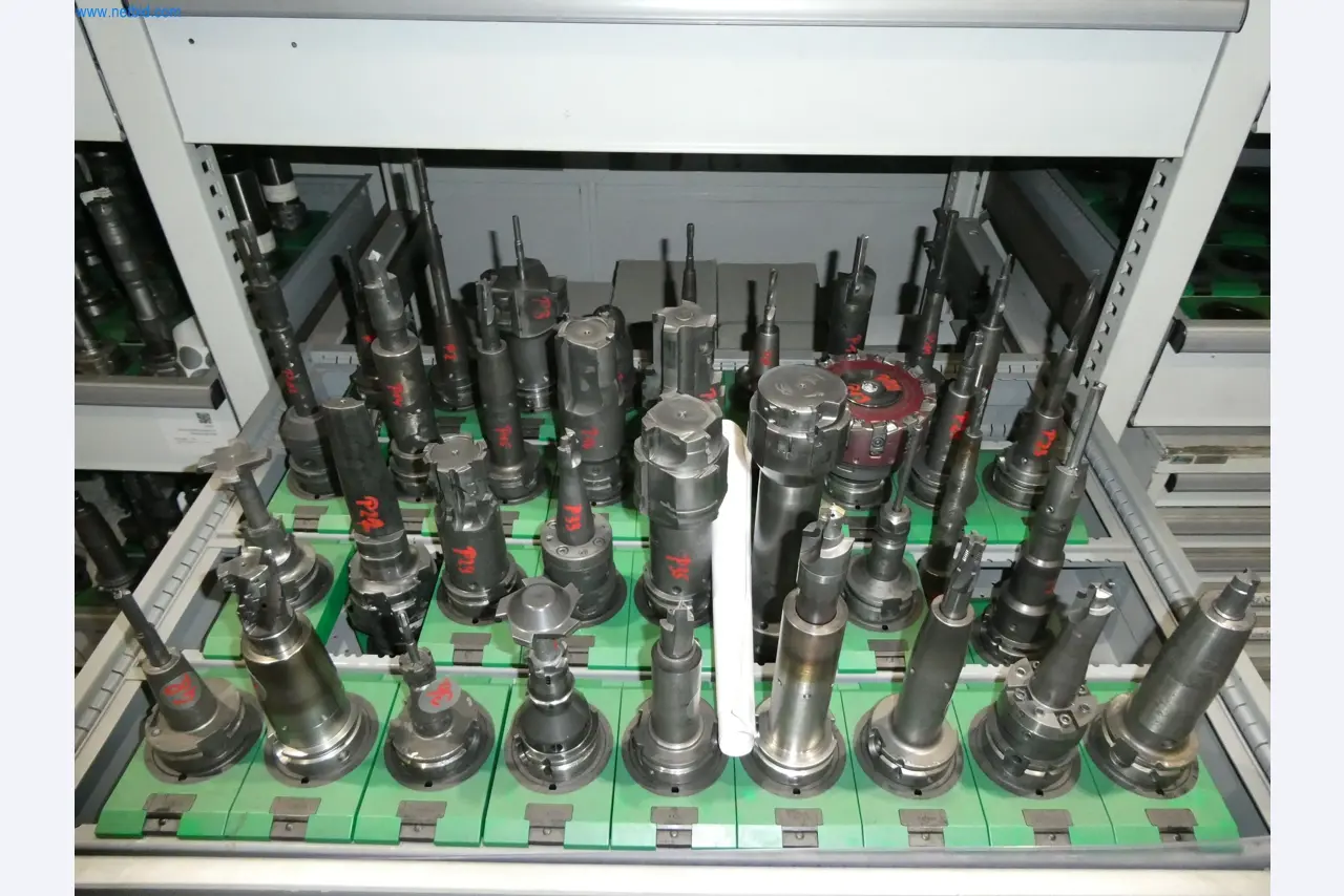 ae group - Installations et machines destinées à la fabrication de pièces moulées sous pression en métaux légers (groupe motopropulseur et pièces structurelles) - ENCHÈRES-9