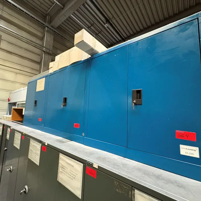 3 Mid-height tool cabinets