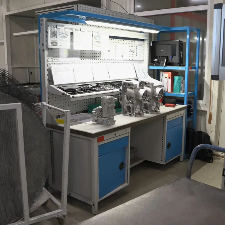 Test/Assembly Table Bedrunka + Hirth