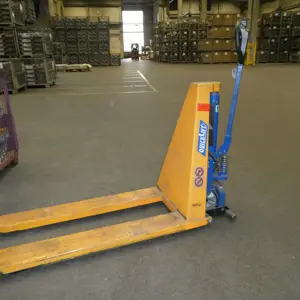 Electric Scissor Lift Truck