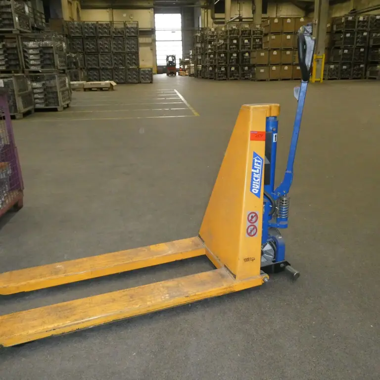 Electric Scissor Lift Truck